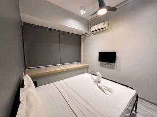 Awesome Pool View 2BR TV Box Country Garden - Johor Bahru - 5