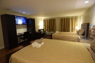 The Lion Inn & Suites - 4