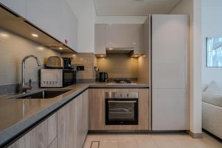 Stylish 1 BDR apartment in Sobha Waves - Dubai - 1