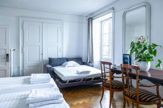 Vevey Hotel & Guesthouse - 8