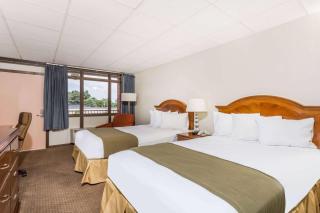 Days Inn by Wyndham Bedford - 6