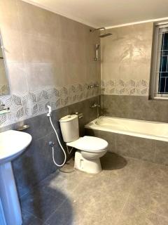 Family Inn - Airport Hotel - 4