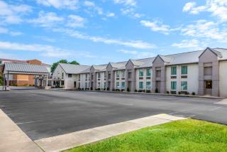 Comfort Inn Petersburg Near Fort Gregg-Adams - Petersburg - 0