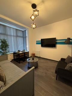 Tudors eSuites Spacious 4 Bedroom House - Birmingham - 5