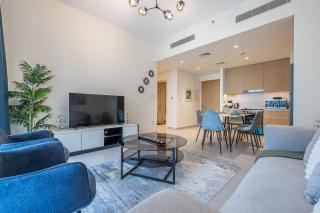 Exquisite 1BDR apartment in Creek with Pool View - Dubai - 7