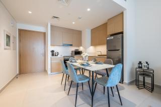 Exquisite 1BDR apartment in Creek with Pool View - Dubai - 4