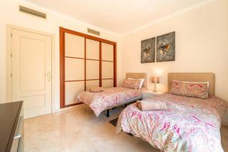 Elegant 3Bedroom Apartment in La Quinta Marbella - Malaga - 9