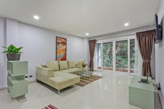 Grosvenor House - Olympic Pool - Pattaya - 5