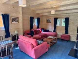 Log Cabin - Monmouth - 6