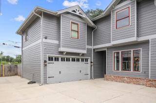 1 Bedroom Guest House Across the Street From Kyle Field - College Station - 4