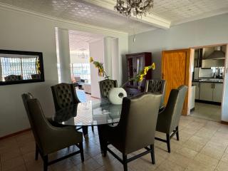 Leas Furnished Apartments Waterkloof - Pretoria - 5
