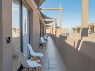 Golden Bee Lifestyle - Stalida - 7