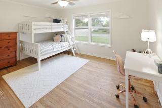 Adorable Southside ATM Cottage with Bikes, Pets OK - College Station - 2