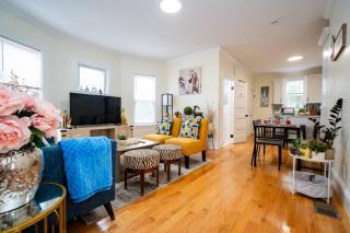 14b-Newly Renovated, Uniquely decorated Apartment - Boston - 0