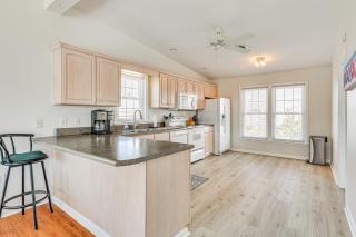 Walk to Beaches Home with Patio in Surf City! - Surf City - 1