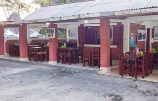 Sarwi Endah Beach Cottage - 9