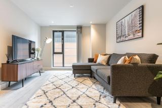 Stylish 2 Bed 2 Bath Apt in BMH City Centre - Birmingham - 0