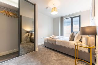 Stylish 2 Bed 2 Bath Apt in BMH City Centre - Birmingham - 3