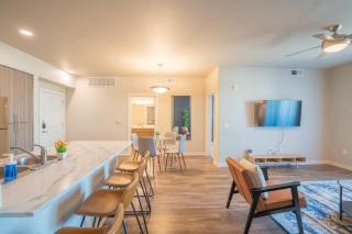 Spacious 2BD - Gym, Pool, Parking, W-D - Sleeps 8 - Tempe - 5