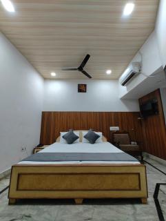 Hotel Swarajya Palace - Agra - 4