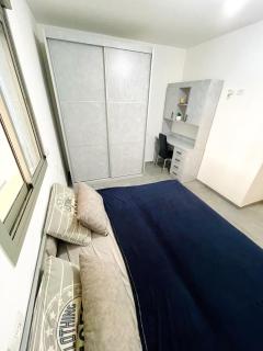 דירה מפנקת עם בריכה במרכז - 4