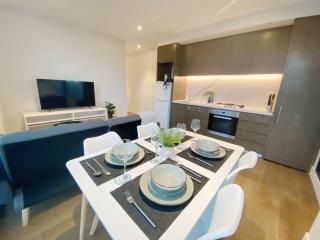 Homelike 2B Apt Next to Grand Prix with Free Parking - 6