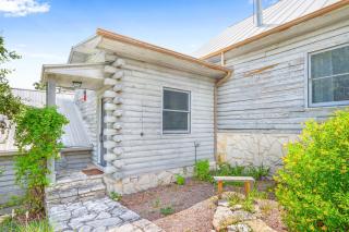 Creekside Vista Escape - Lodge - Wimberley - 3