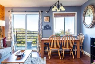 2 Places, 1 Epic Smoky Mtn Stay! Breathtaking Views-Indoor Pool-Outdoor Pool-Hot Tubs-Arcade-Playground-Close to Downtown - 5