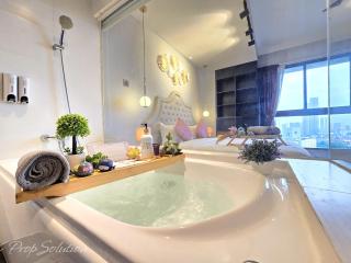 Retired-Loft Suite - 8