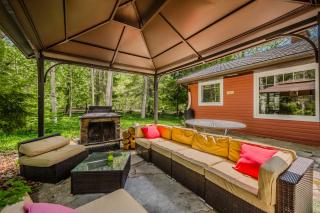 Classic-country Getaway W Hot Tub & Ev Charger - Lion's Head - 5