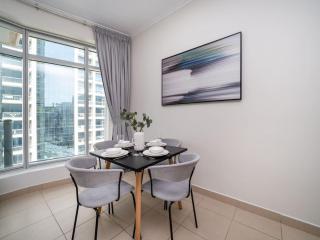 Downtown 1 Bed with a Pool Side Burj Khalifa View - Dubai - 5