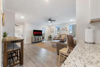 Terrace, Skyline View, Downtown, Restaurant and Bars - 5