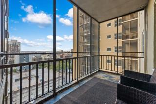 High Rise Patio with City View, In Heart of Downtown - Atlanta - 7
