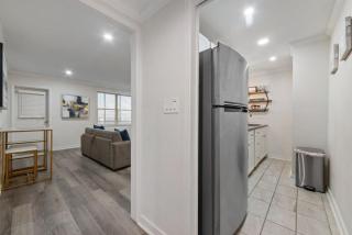 High Rise Patio with City View, In Heart of Downtown - 4