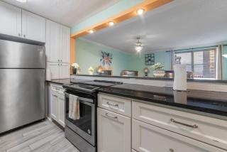 Affordable 2BR Condo, Walk to Downtown Attractions - 3