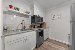 Walk to Everything, Affordable Condo in Downtown - Atlanta - 3