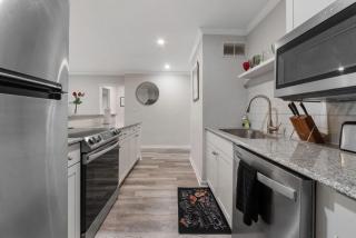 Walk to Everything, Affordable Condo in Downtown - Atlanta - 1