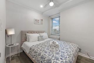 2 BR, Prime Location and City Views, Private Porch - Atlanta - 4