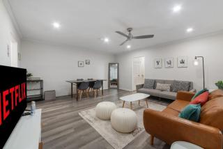 2 BR, Prime Location and City Views, Private Porch - Atlanta - 2