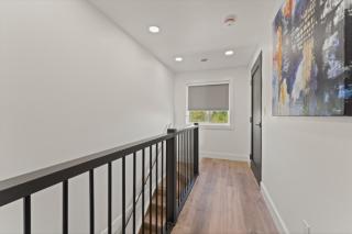Luxury 171-7 Condos with Magnificent Lakeviews - Leamington - 2