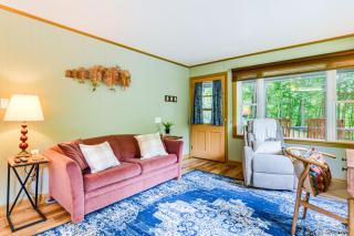 6 Mi to Waterrock Knob: 'Serenity Cottage' - 2