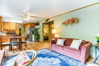 6 Mi to Waterrock Knob North Carolina Cottage - Maggie Valley - 1