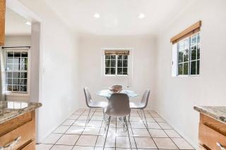 Updated 3-Bedroom LA Home with Backyard, BBQ & Family-Friendly Amenities - Los Angeles - 4
