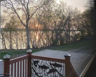 Family Waterfront Villa - Ortonville - 0