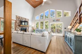 Coastal Retreat King Beds Big Sur Cabin EVCharger - Cambria - 0