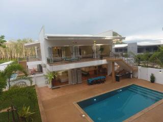 Amidst tropical plantations and striking mountain views - Ban Khlong Haeng - 2