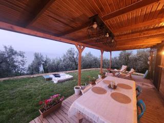 No 68 Lake House - 2