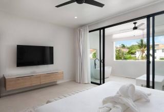Townhome in Porters Steps from Beach & Plunge Pool - Saint James - 5