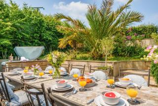 The Barn at Salcombe Farm, with Hot Tub and Free Parking - 6