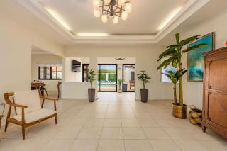 Private Esmeralda Villa - Palm-Eagle Beach - 7